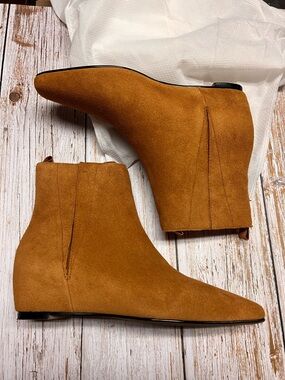 Women's Suede Pointed Toe Ankle Boots - Tan